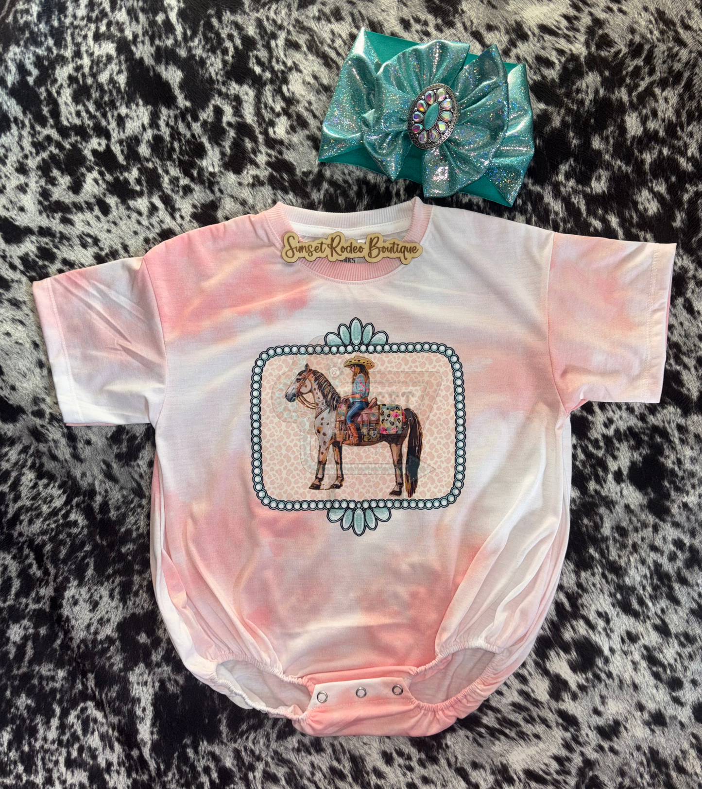 Western horse print tie dye rose t-shirt bubble