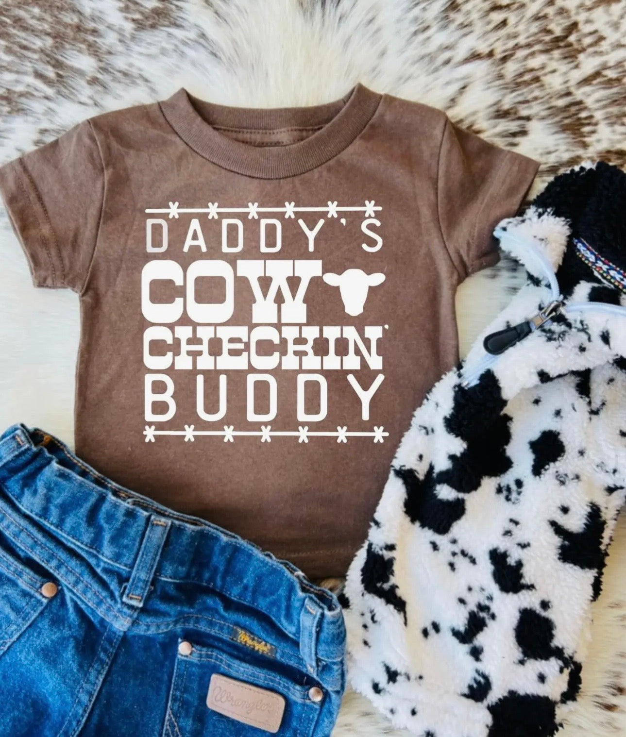 Daddy’s cow checkin’ buddy kids brown t-shirt